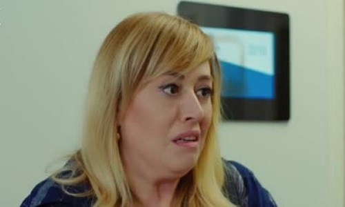 YASAK ELMA'NIN YILDIZI 'KIZIL GONCALAR'A KATILDI